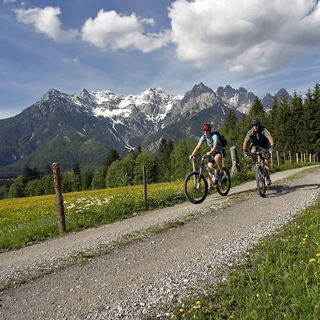 Tiroler Adler - Hotell 3*